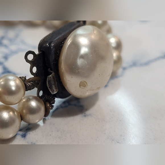 Vintage Double Stranded Pearl Bracelet, 7-3/4" with imperfections - Picture 3 of 7